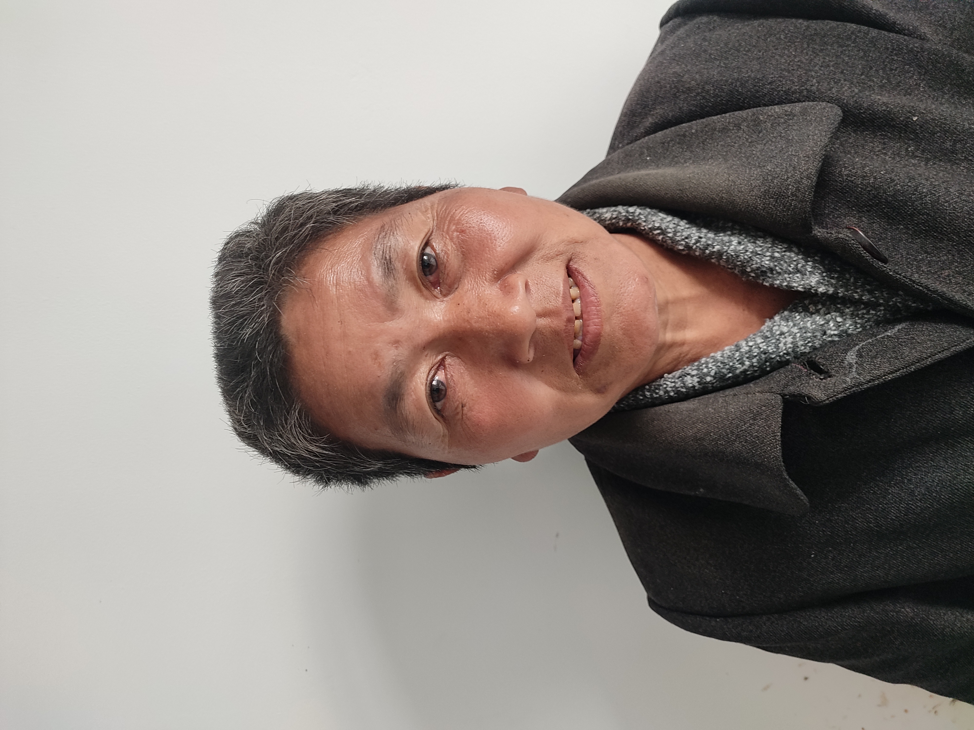 走失者照片 驻马店市寻亲：中年女子被救助，穿黑...