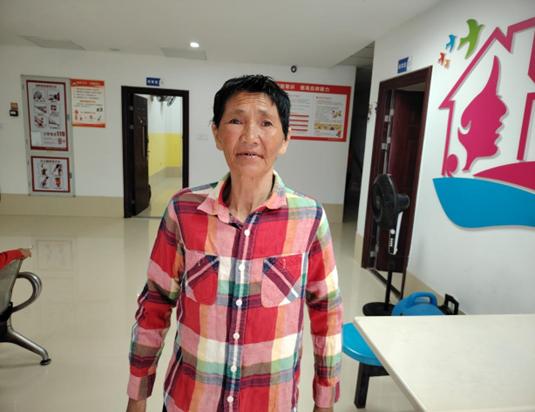 走失者照片 莆田市寻亲：六旬老太被救助，穿红色...