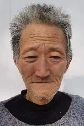 走失者照片 渭南市寻亲：七旬老人被救助，穿灰色...