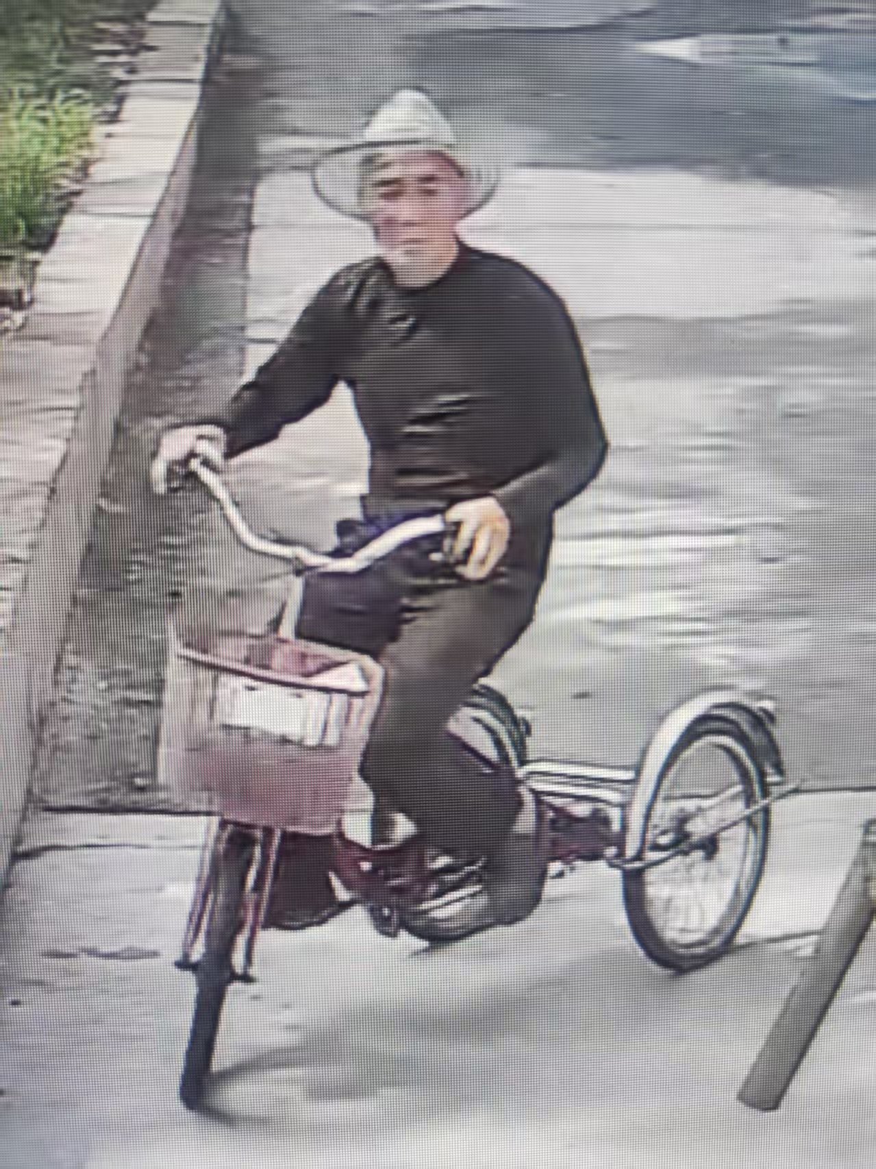 走失者照片 淄博寻人：七旬老人走失，穿黑色衣裤...