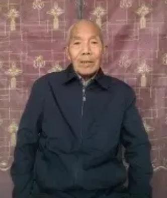 走失者照片 运城市急寻：七旬老人走失，戴藏蓝色...