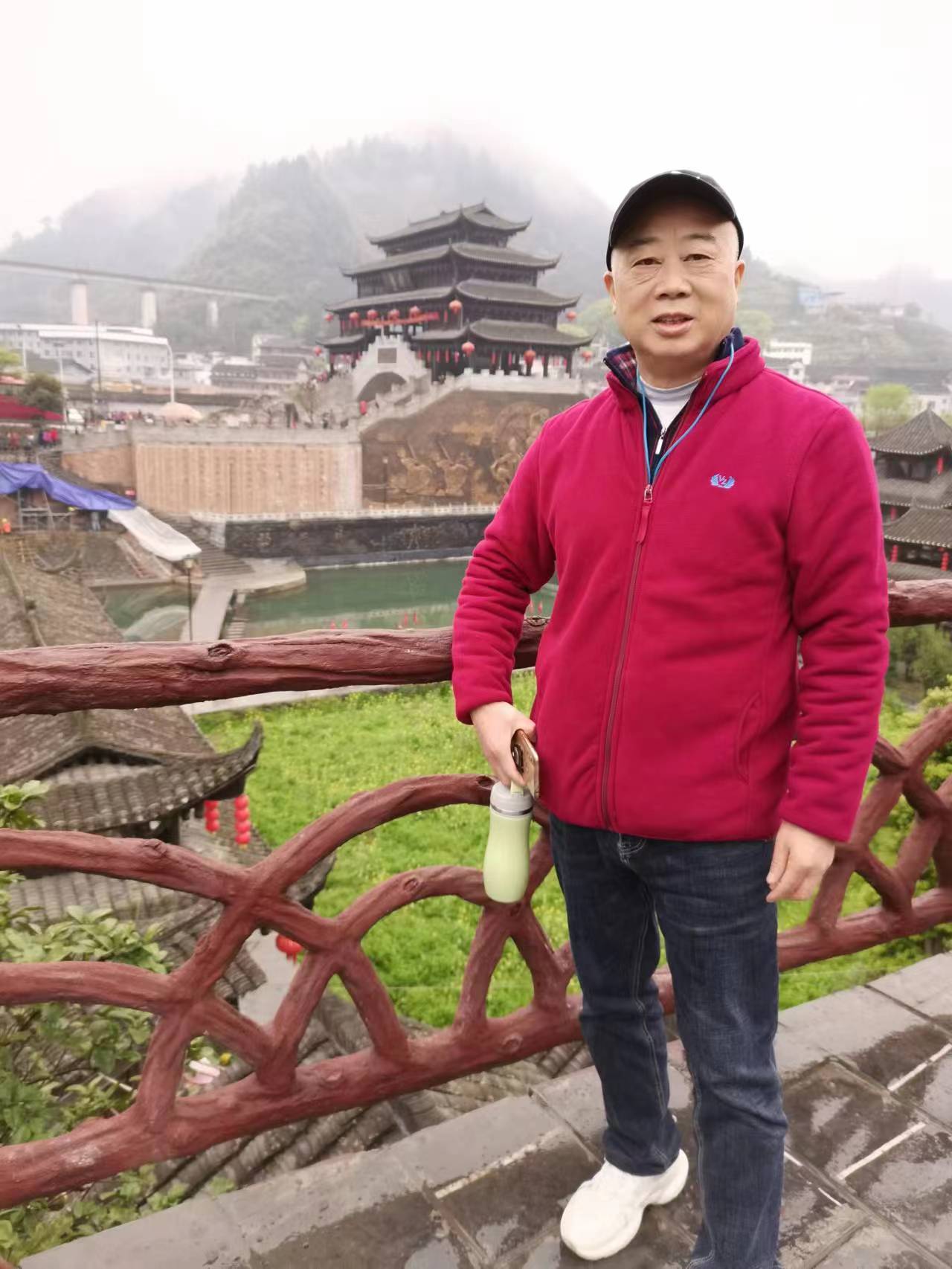 走失者照片 乐山市急寻：七旬老人走失，高1米7...