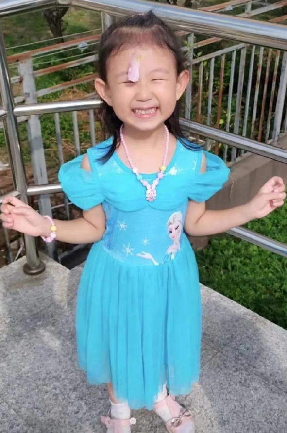 走失者照片 孩子你在哪儿？4岁女孩在上海市失联...