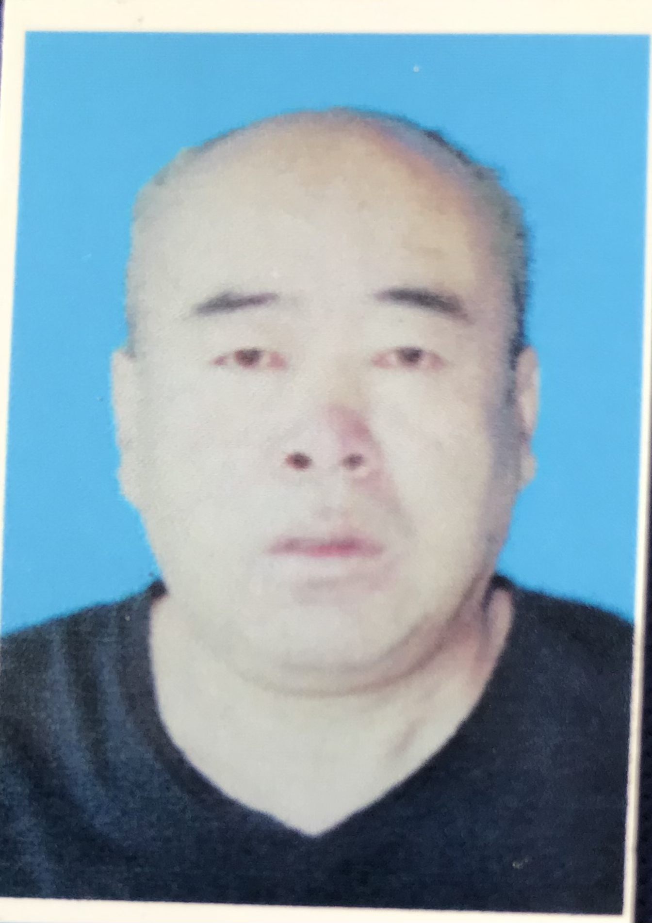 走失者照片 齐齐哈尔市寻人：六旬老人失联，穿蓝...