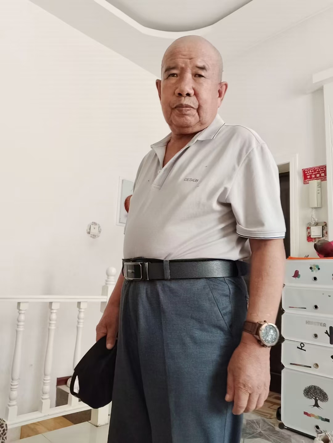 走失者照片 昌吉州昌吉市急寻：七旬老人走失，戴...