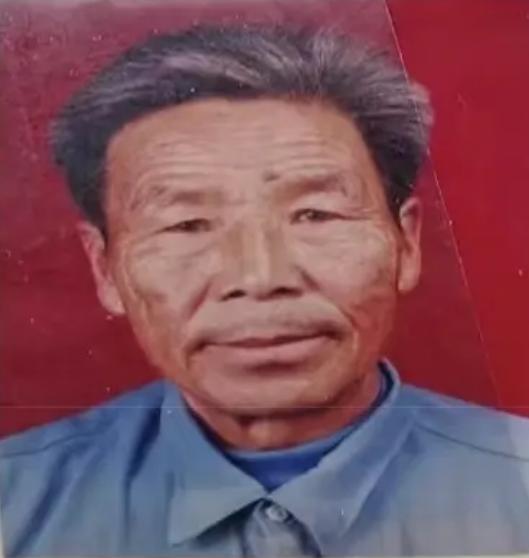 走失者照片 临沂市急寻：九旬老人失联，戴黑色帽...