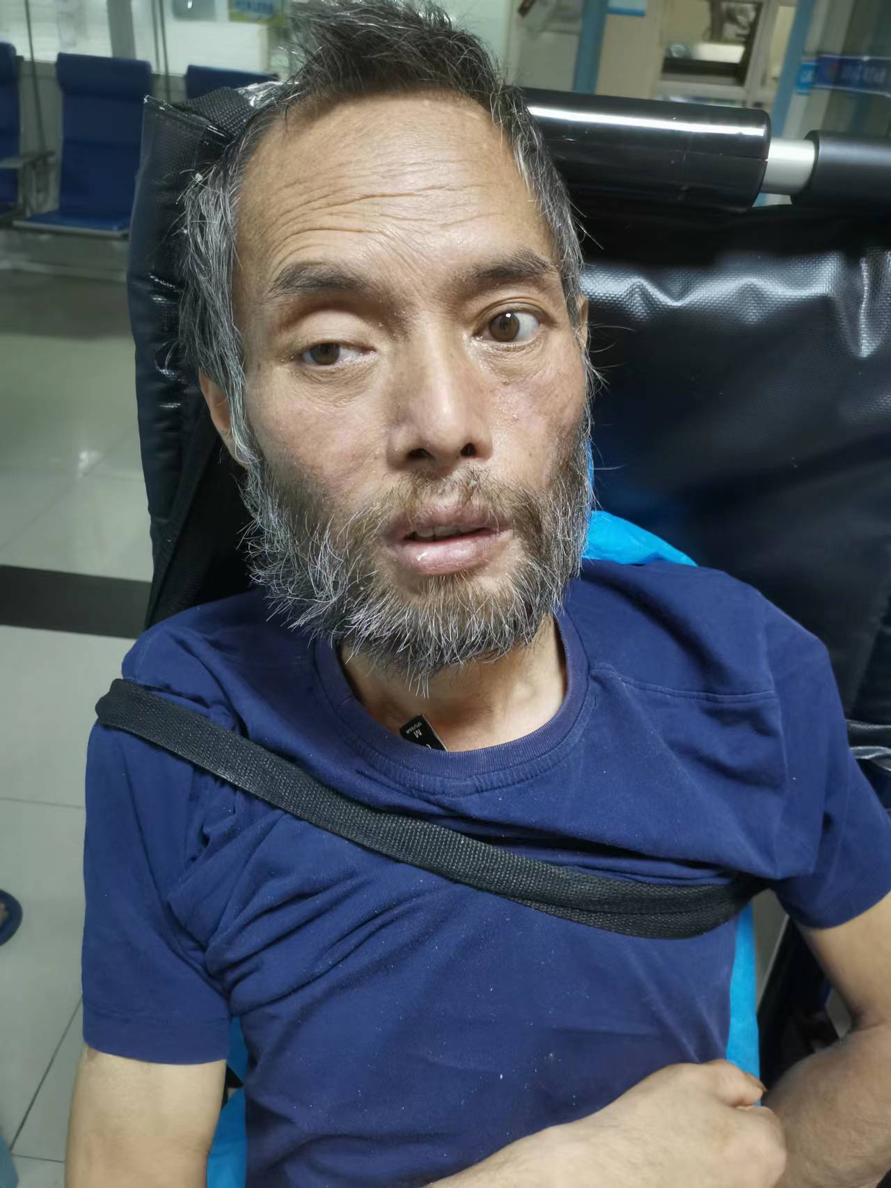 走失者照片 西安市寻亲：七旬老人被救助，行动困...