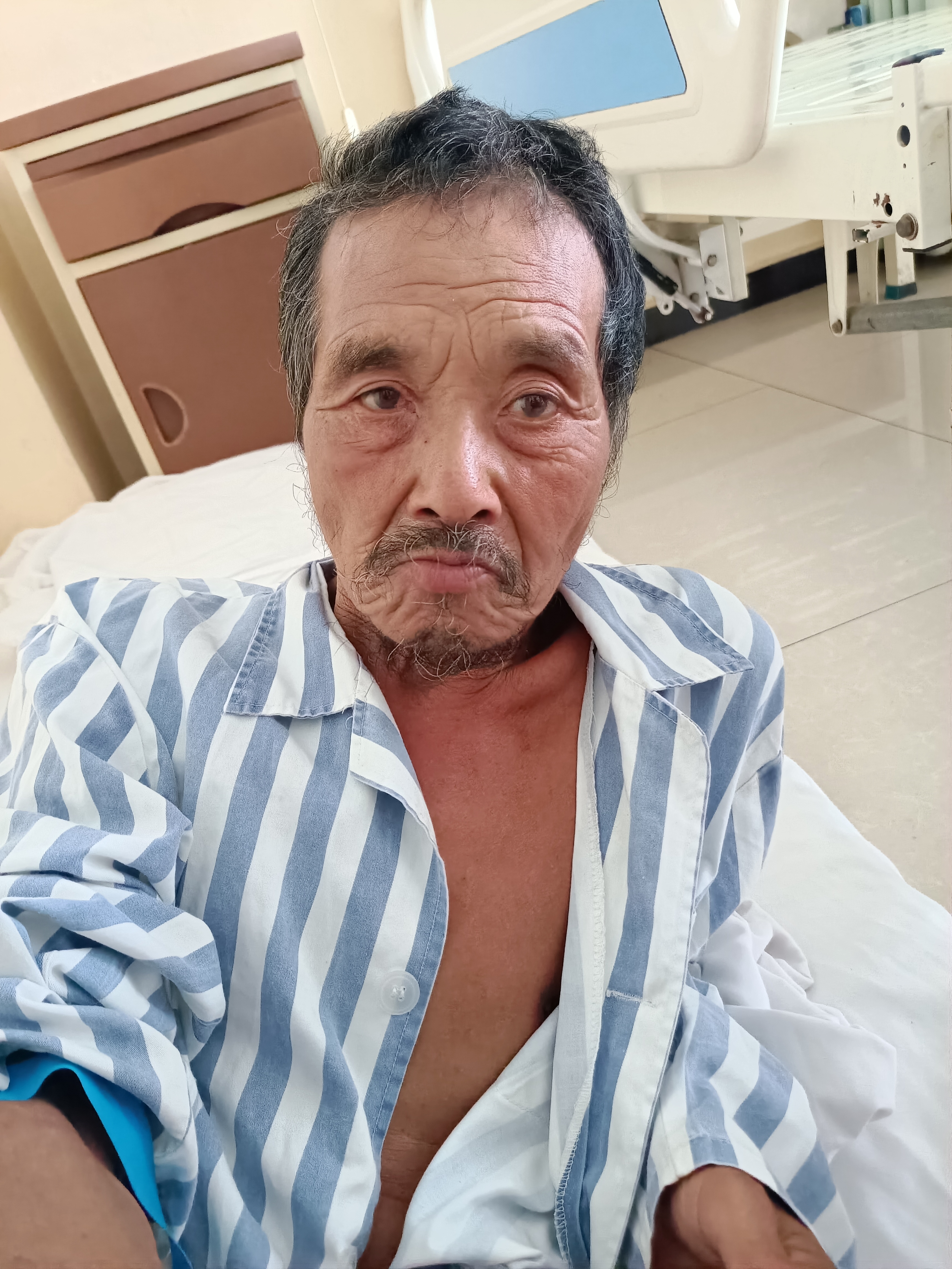 走失者照片 唐山市遵化市寻亲：六旬老人被救助，...