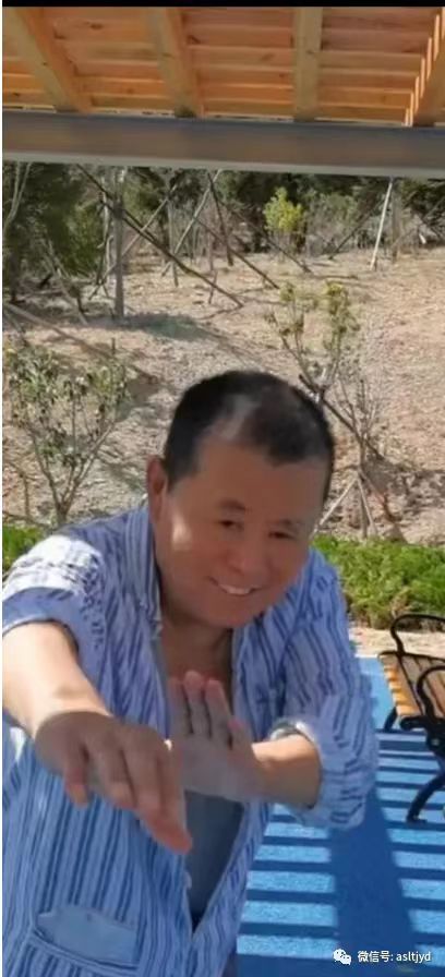 走失者照片 鞍山市急寻：七旬老人走失，患术后后...