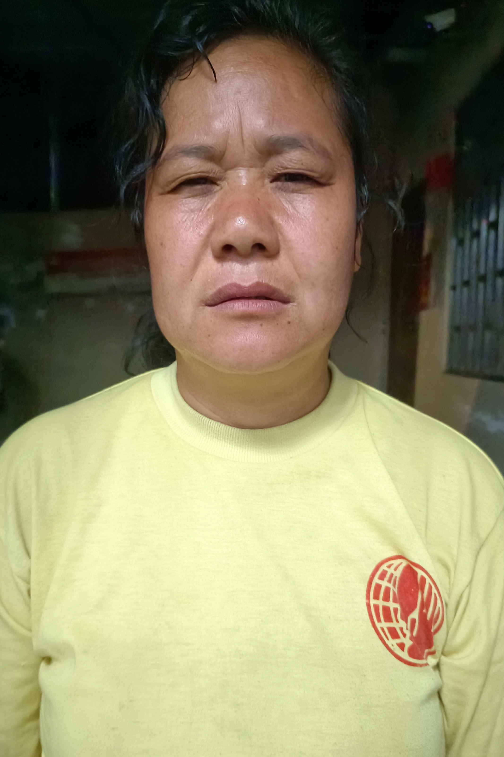 走失者照片 重庆市寻亲：青年女子被救助，高1米...