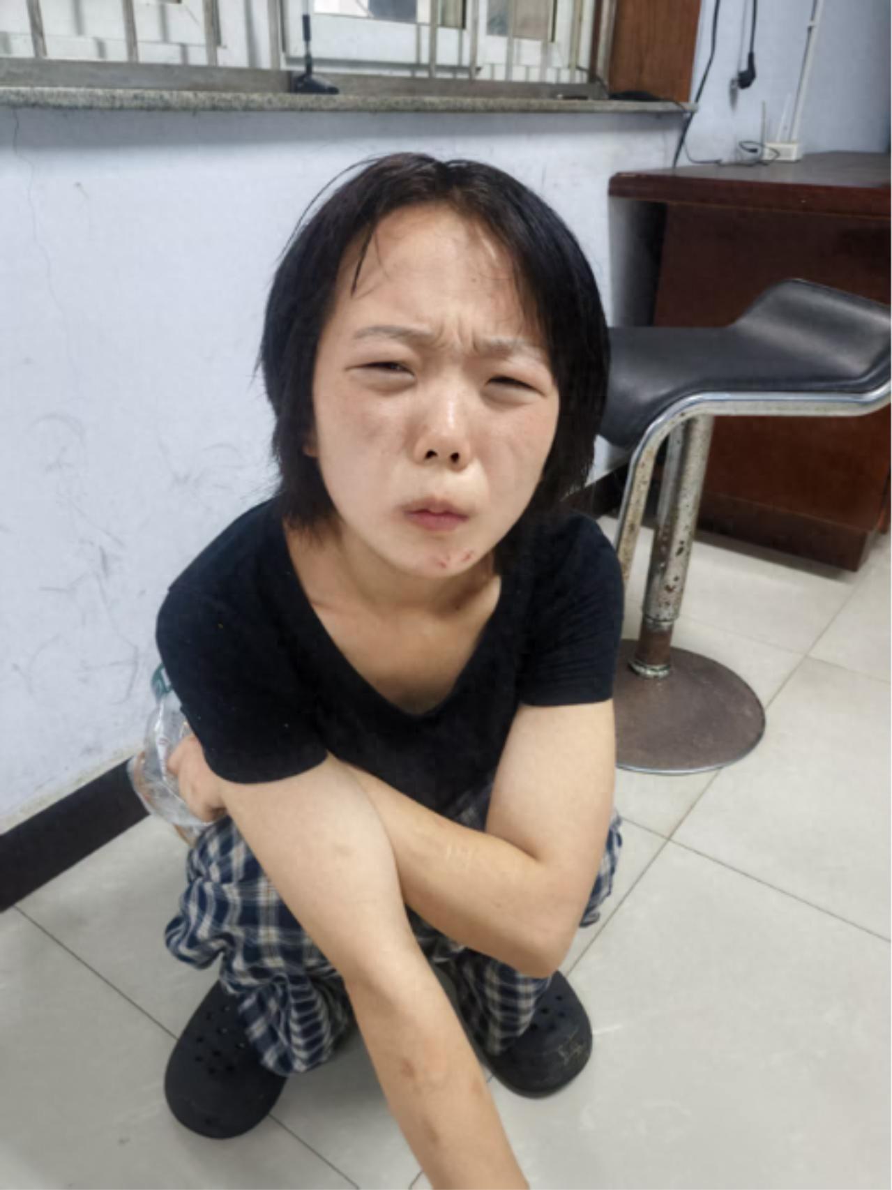 走失者照片 汉中市寻亲：青年女子被救助，穿黑色...