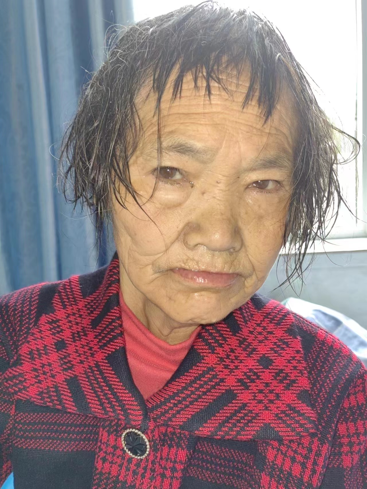 走失者照片 恩施州利川市寻亲：六旬老太被救助，...