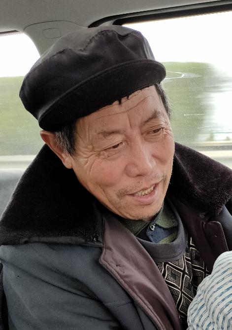 走失者照片 青岛市急寻！六旬老人走失，患脑血栓...