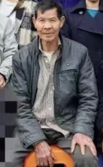 走失者照片 钦州市寻人：八旬老人走失，穿红白相...