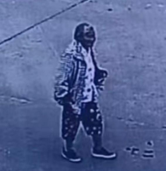 走失者照片 合肥市急寻：八旬老太走失，穿黑底花...