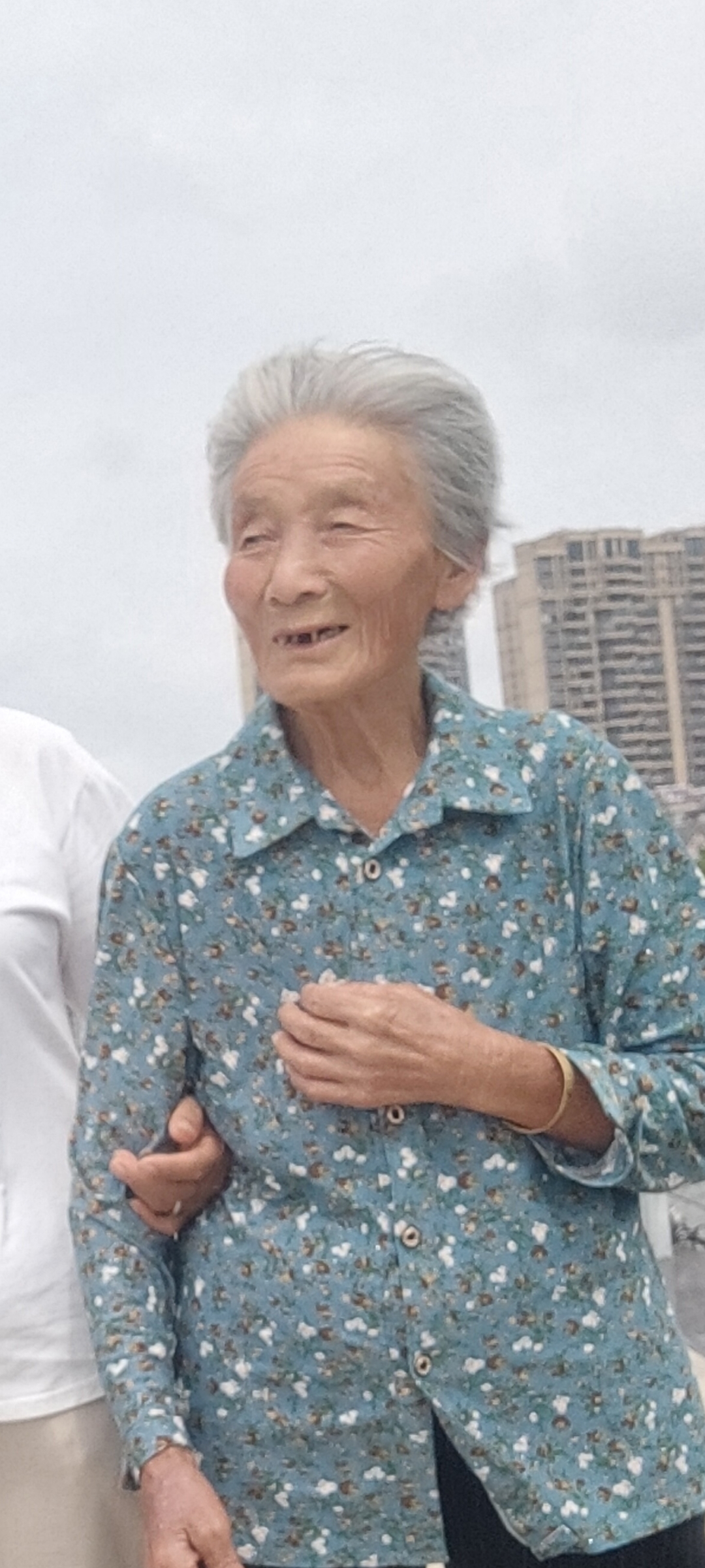 走失者照片 南通市如皋市寻人：八旬老太失联，穿...