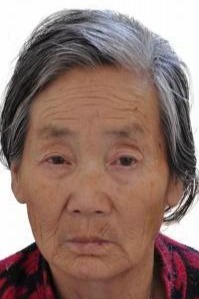 走失者照片 菏泽市寻亲：七旬老太被救助，穿花上...