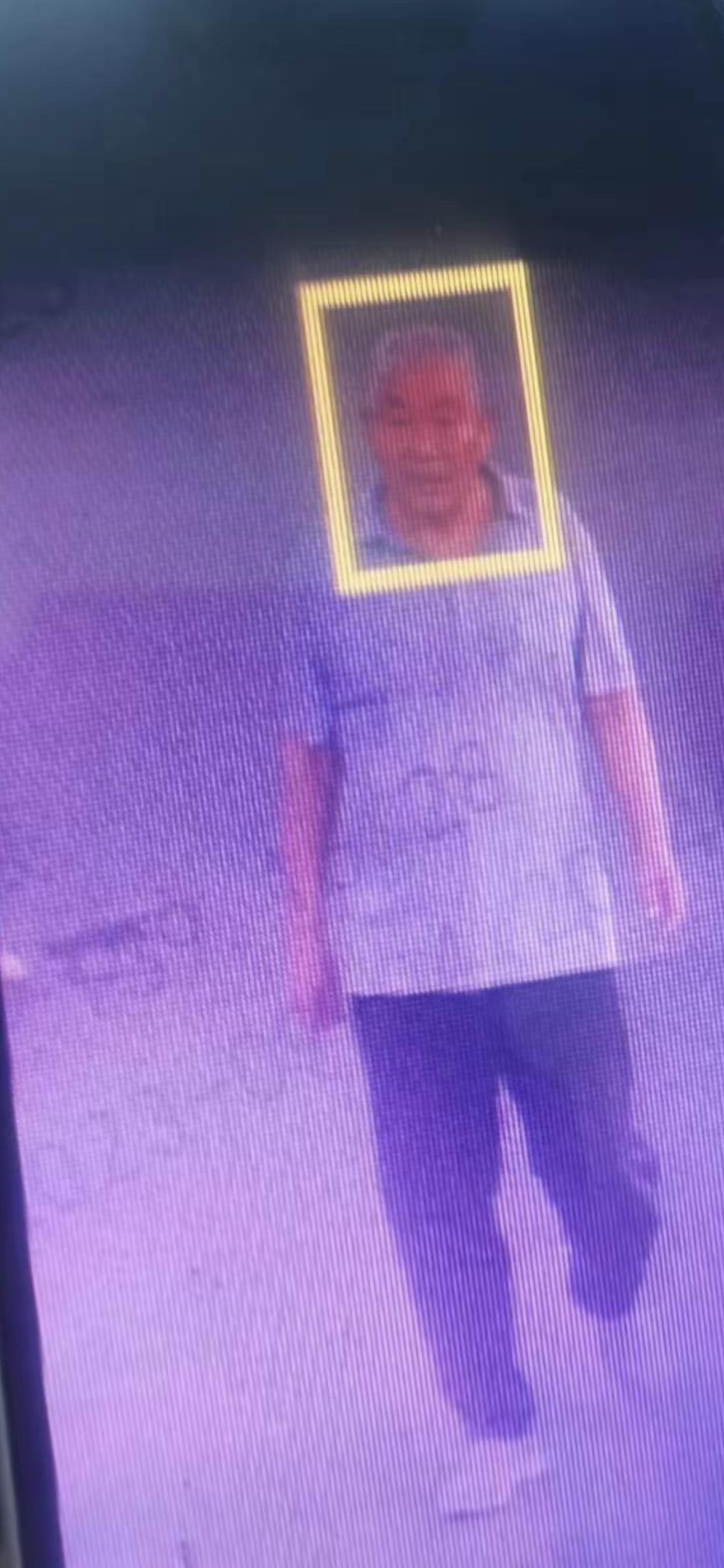 走失者照片 连云港市寻人：八旬老人走失，穿灰白...
