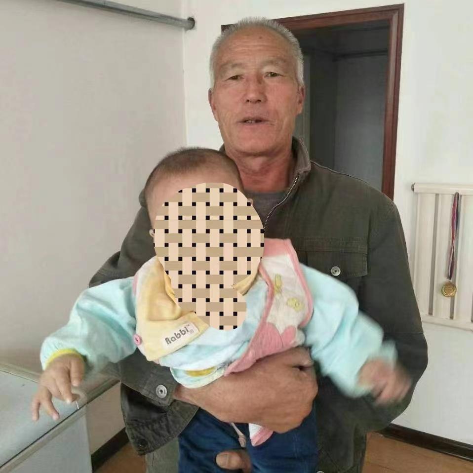 走失者照片 运城市急寻：六旬老人失联，高1米8...