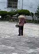 走失者照片 黔南州急寻：八旬老太走失，戴斗笠，...
