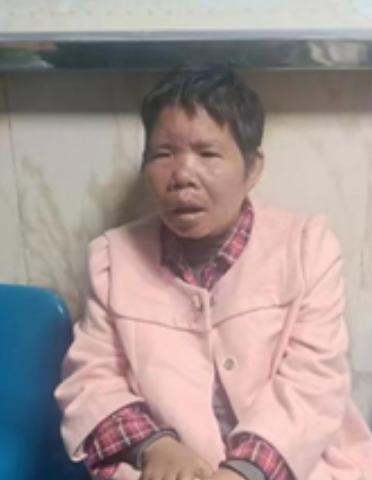 走失者照片 安顺市寻亲：六旬老太被救助，穿粉色...
