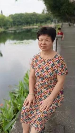 走失者照片 南宁市急寻：六旬老太走失，穿花色连...