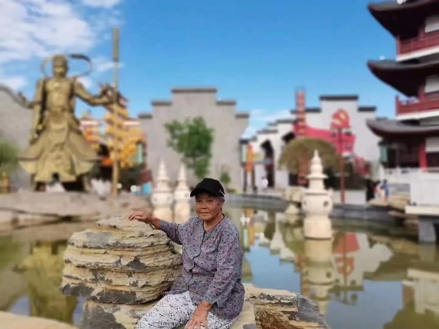 走失者照片 九江市急寻：七旬老太走失，穿白色短...