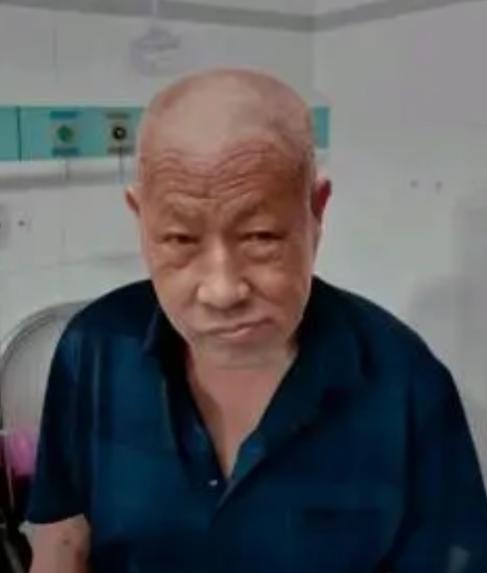 走失者照片 商洛市急寻：七旬老人走失，穿蓝色格...