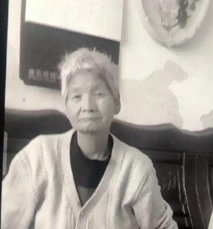 走失者照片 渭南市华阴市寻人：七旬老太失联，穿...