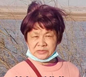走失者照片 鹤壁市急寻：六旬老太走失，穿蓝花裙...