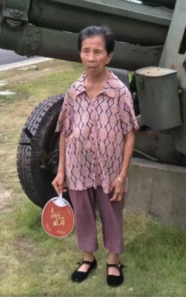 走失者照片 桂林市寻人：八旬老太走失，背旧帆布...