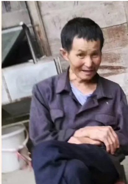 走失者照片 怀化市急寻：七旬老人失联，穿灰色短...