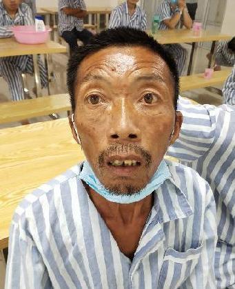 走失者照片 襄阳市寻亲：五旬男子被救助，高1米...