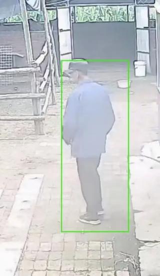 走失者照片 吉林市急寻！七旬老人失联数日，戴黑...
