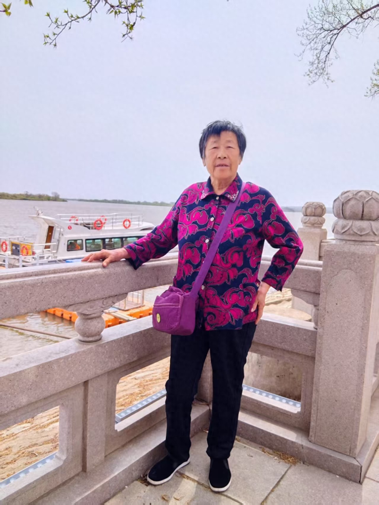 走失者照片 鸡西市虎林市寻人：七旬老太走失，穿...