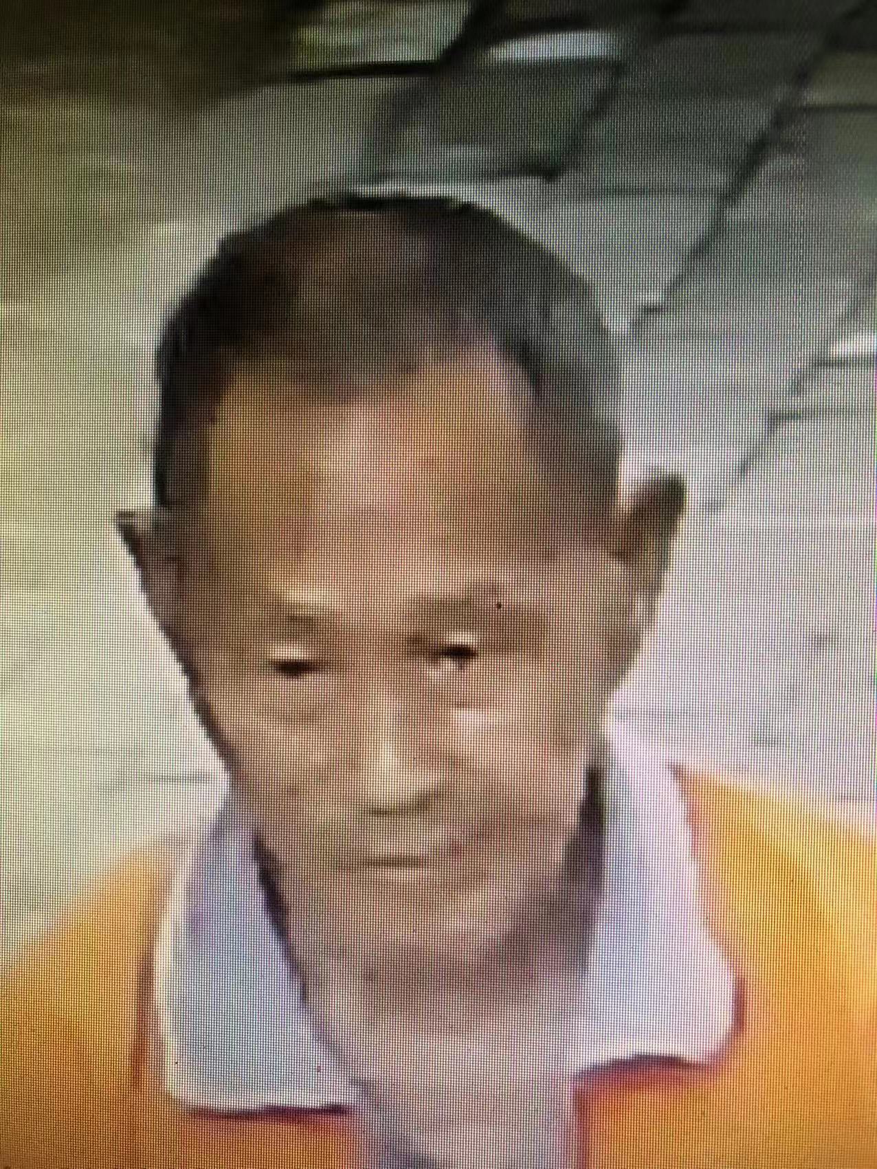 走失者照片 赣州市寻人：七旬老人失联，穿黄色T...