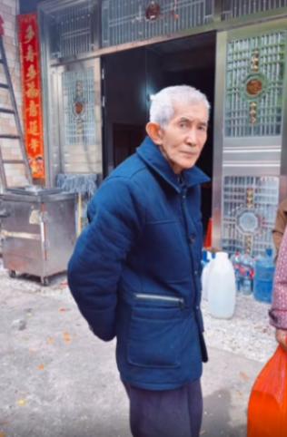 走失者照片 永州市寻人：八旬老人走失，穿蓝色上...