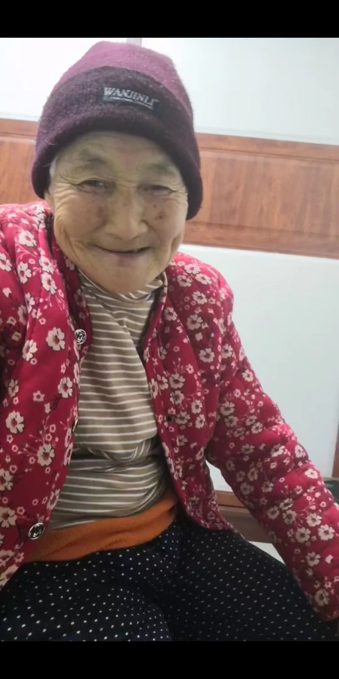 走失者照片 商丘市急寻：八旬老太走失，高1米5...