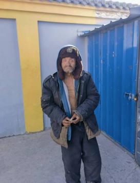 走失者照片 大同市寻亲：七旬老人被救助多日，戴...