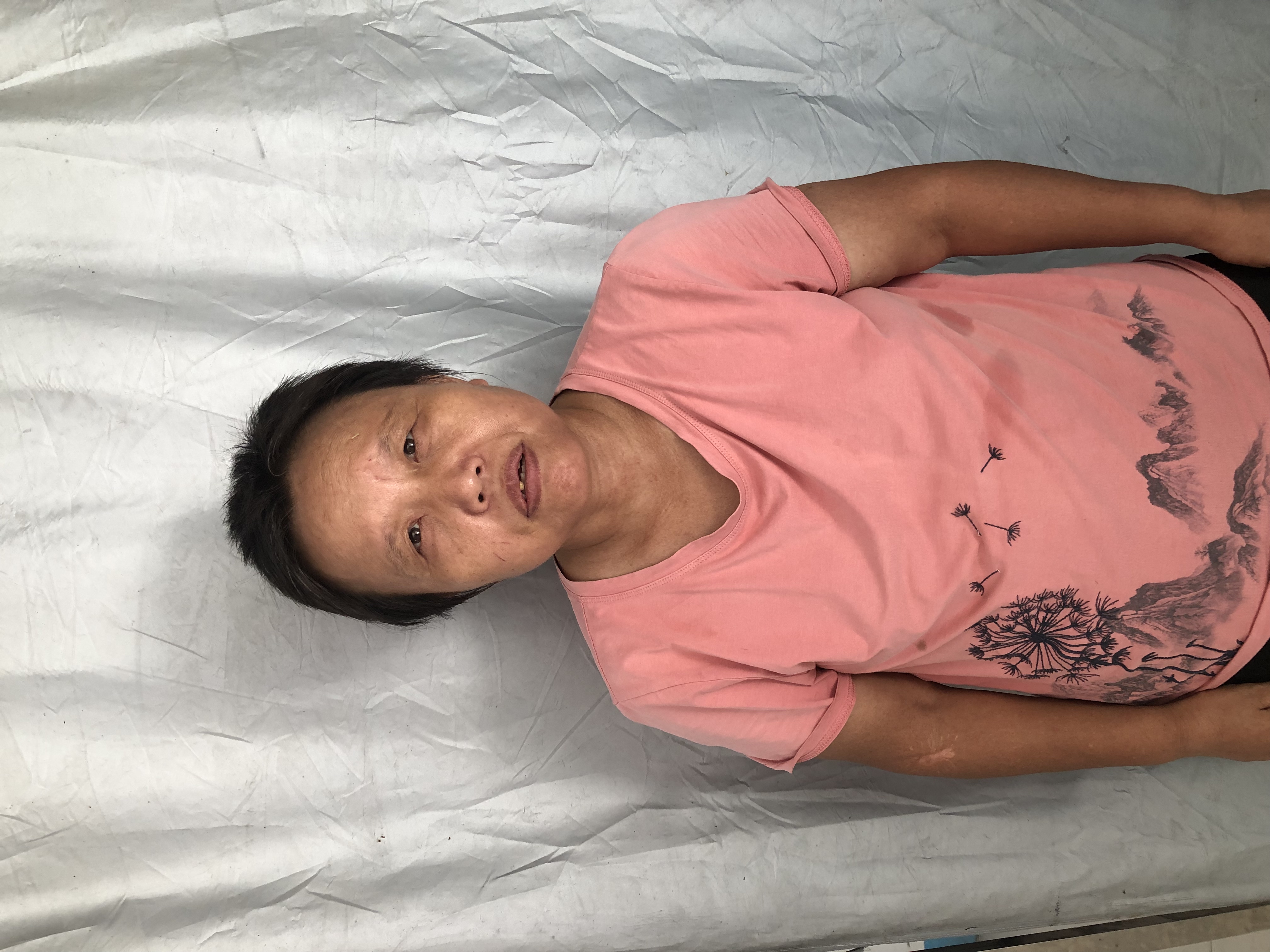 走失者照片 驻马店市寻亲：六旬老太在广州市被救...