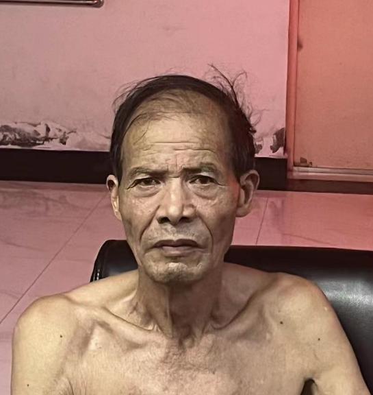 走失者照片 荆州市寻亲：七旬老人被救助，高1米...