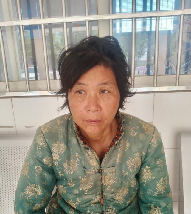 走失者照片 周口市寻亲：六旬老太被救助，高1米...