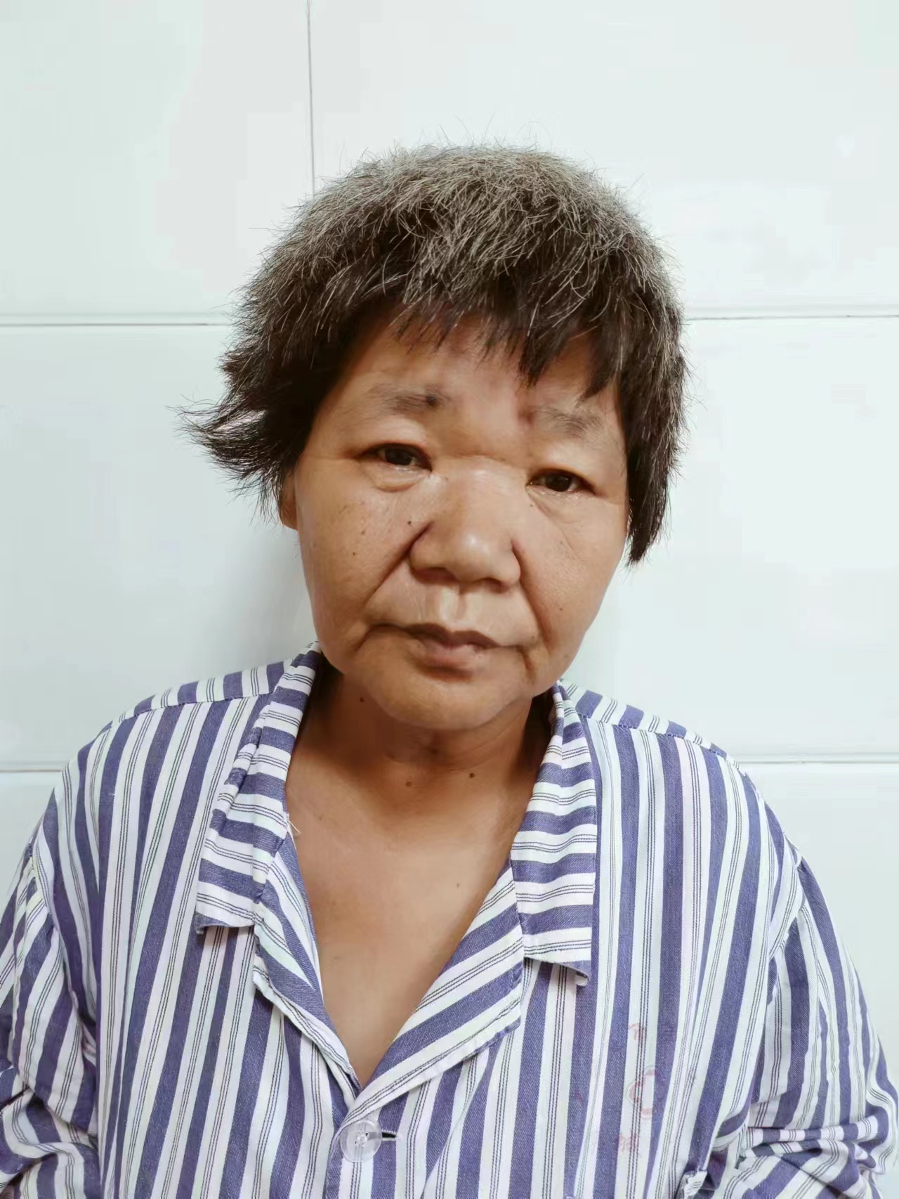 走失者照片 石家庄市寻亲：六旬老太被救助，高1...
