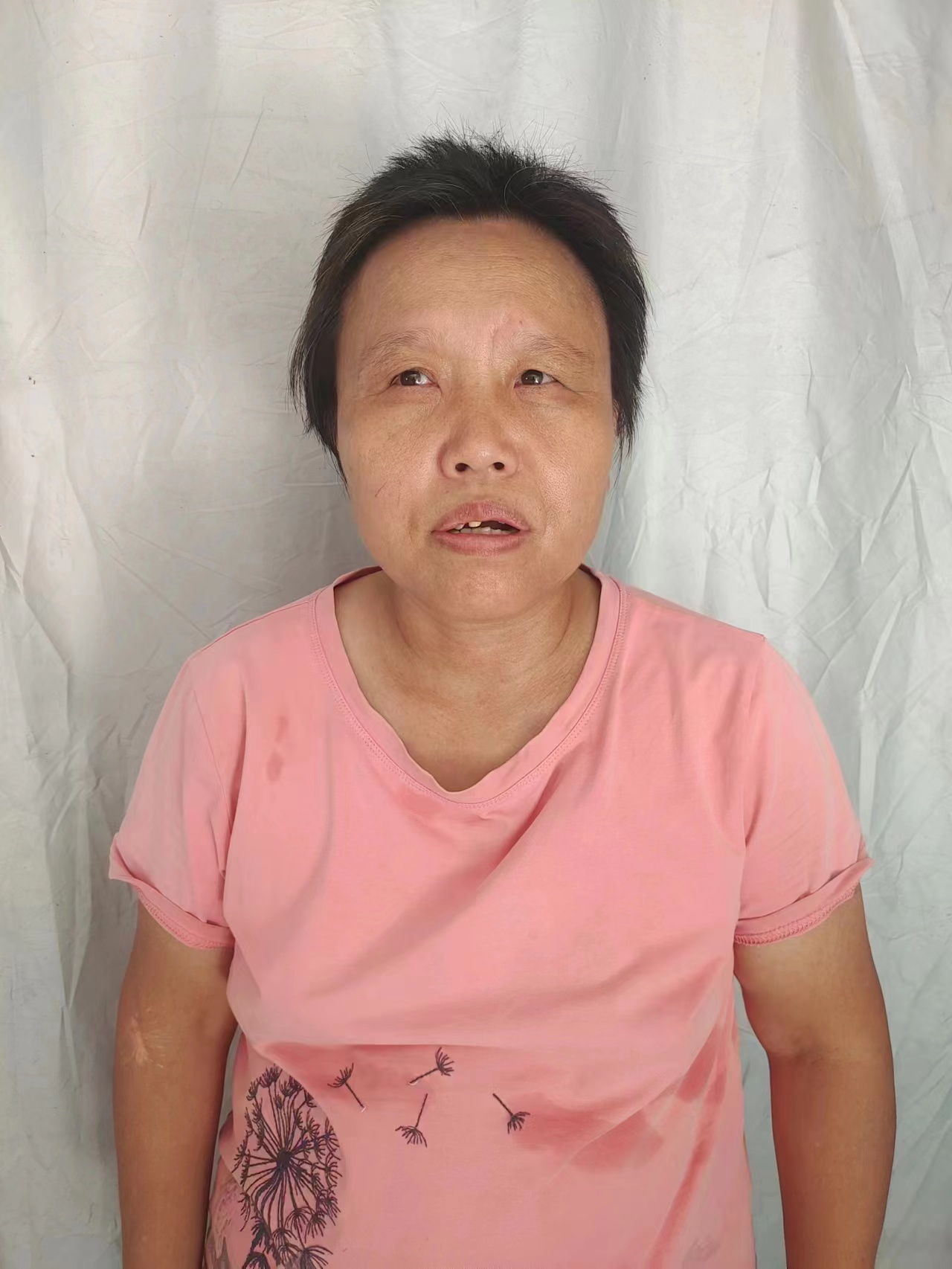 走失者照片 驻马店市寻亲：六旬老太在广州市被救...