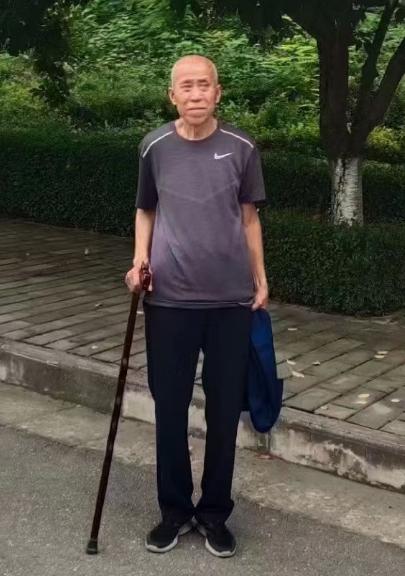 走失者照片 渭南市急寻：八旬老人走失，穿黑色短...