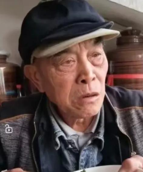 走失者照片 黔东南州急寻：八旬老人走失多日，穿...