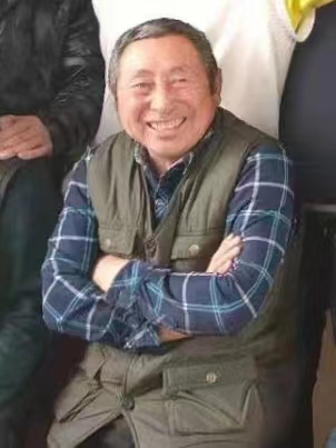走失者照片 松原市急寻！六旬老人失联，戴黑色鸭...
