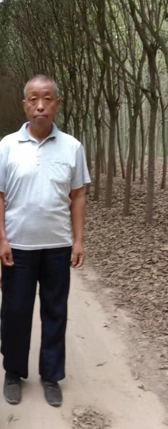 走失者照片 郑州市急寻：七旬老人失联，高1米7...