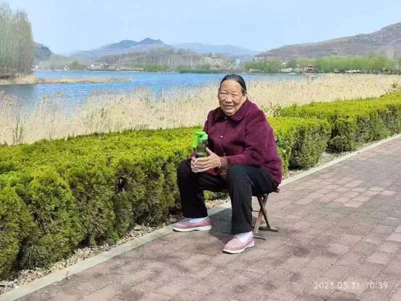 走失者照片 潍坊市急寻：八旬老太走失，患小脑萎...