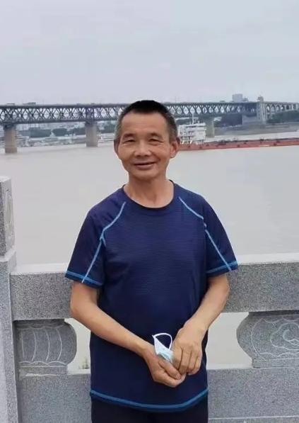 走失者照片 常德市急寻！六旬老人失联，门牙缺失...